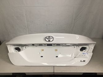 2018-2024 TOYOTA CAMRY REAR TRUNK DECK LID TAILGATE USED OEM