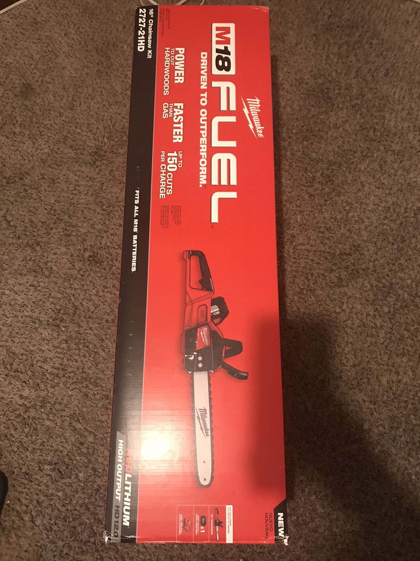 400$ Milwaukee chain saw brand new with battery and charger