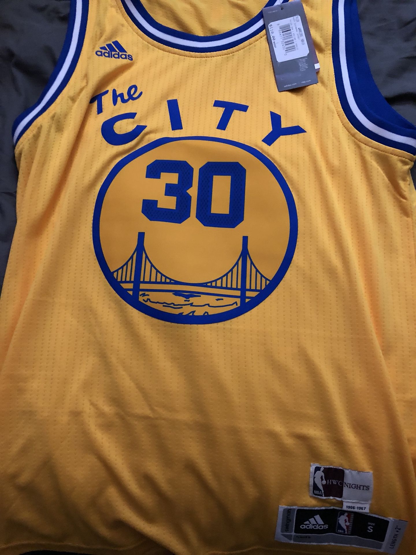 Golden State Warriors San Francisco Jersey Stephen Curry Size M for Sale in  South San Francisco, CA - OfferUp