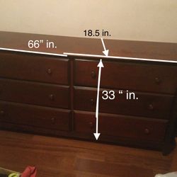 Bedroom set queen bed and dresser