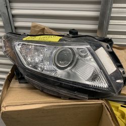 Lincoln MKT Headlight Assembly Xenon 