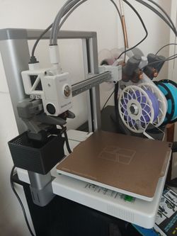 Bambu A1 3d printer (with filament)