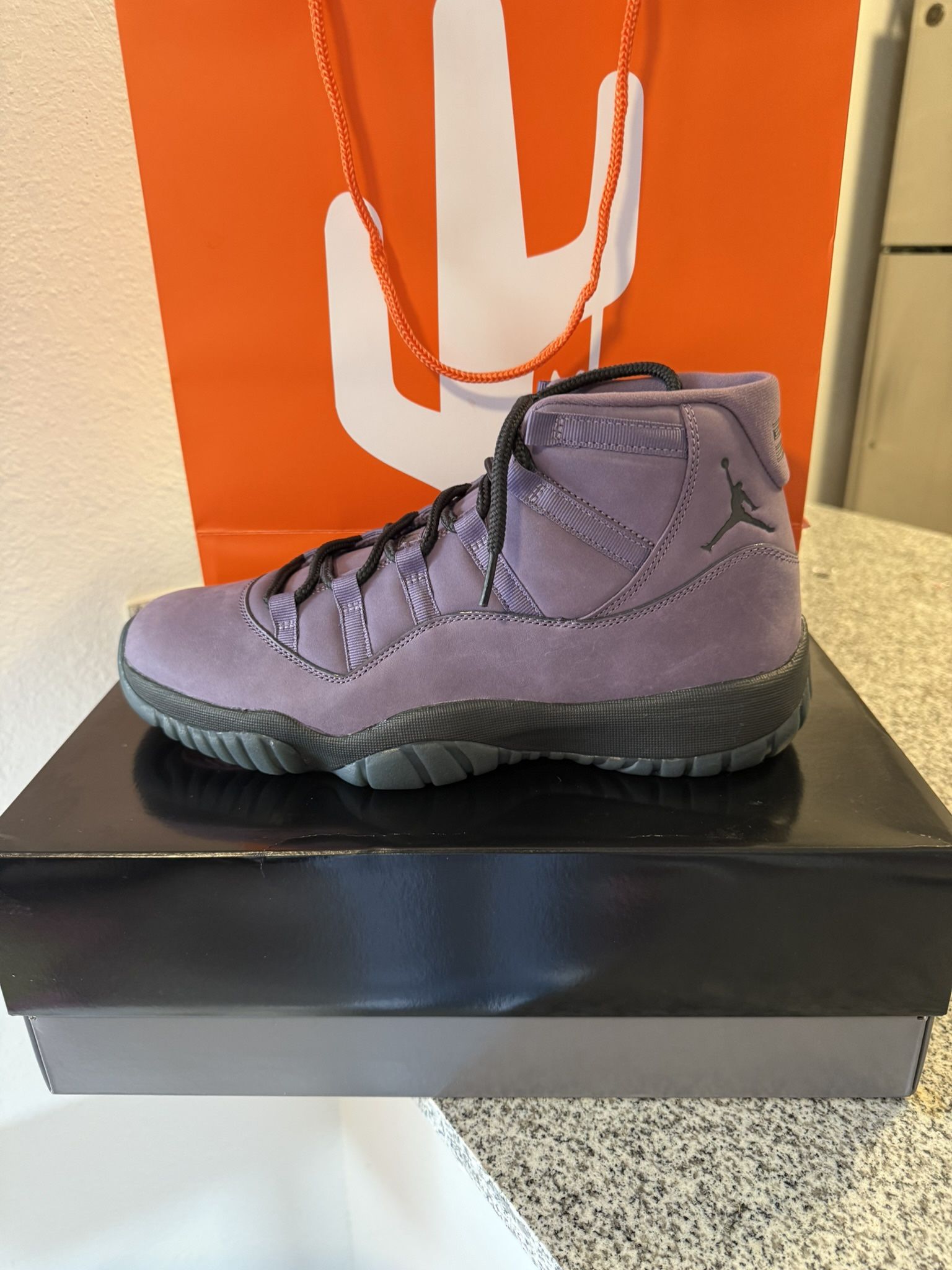 Size 12 DS Mojave Jordan 11
