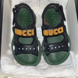 Kids Gucci Sandals Size 29 = 12 In Kids Shoes 