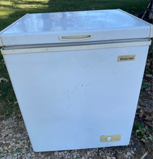 Magic Chef 5.5 Cubic Feet Freezer