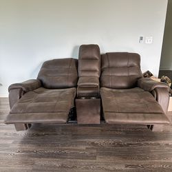 Recliner Leather Couch With Phone Chargers