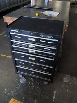 Husky Rolling Tool Cabinet