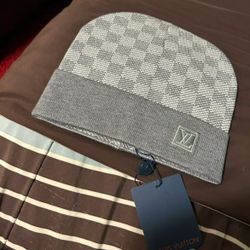original lv beanie got it a while ago for christmas but used it like twice