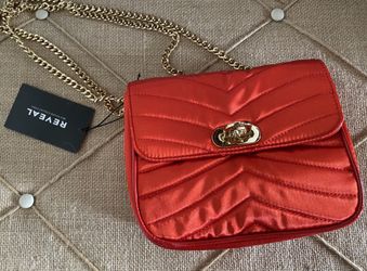 Reveal Handbag