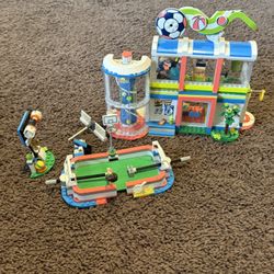 LEGO Friends 41744 Sports Center