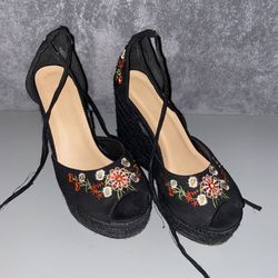ASOS Shoes TAMIKO Size 4 Embroidered Black 4” High Wedges