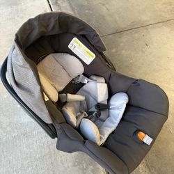 CHICO NEWBORN CAR SEAT 