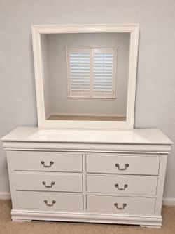 White-6 Drawer Dresser With Mirror