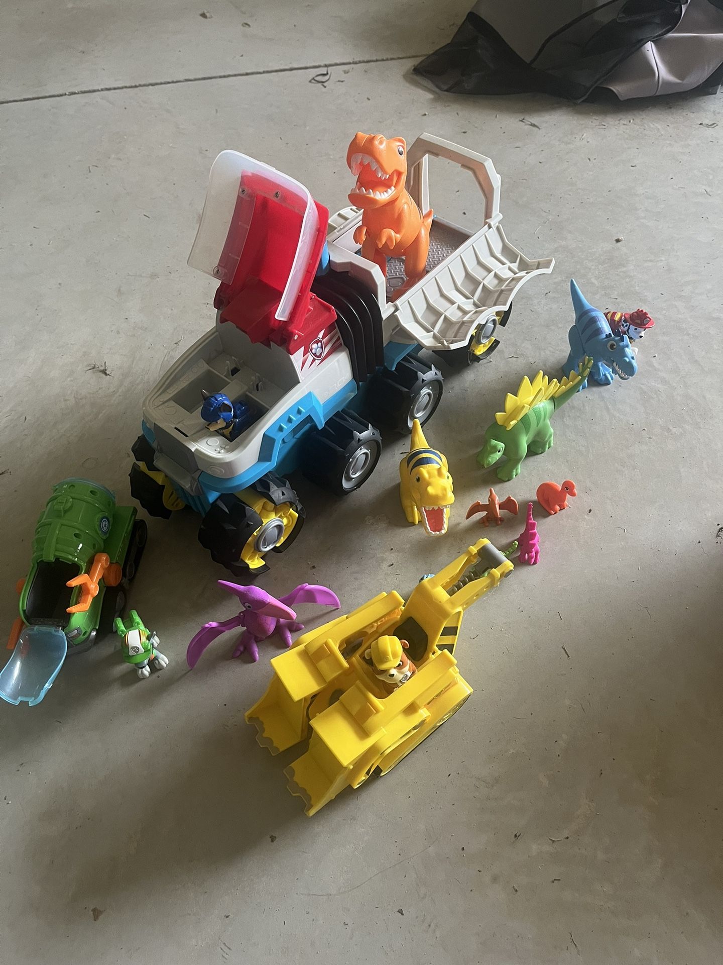 Paw Patrol Dino Rescue Lot