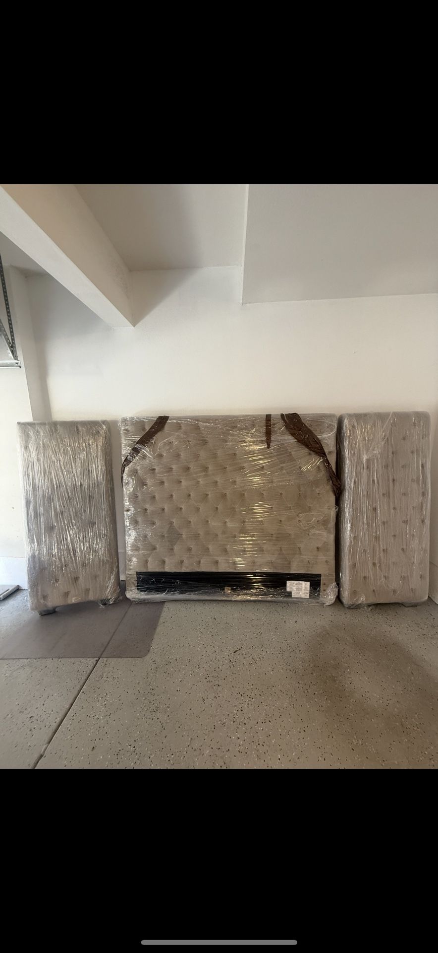 Cali King Bedframe. SOME SCREWS MISSING!!