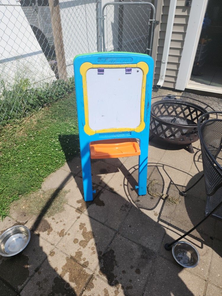 Easel