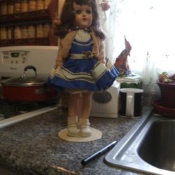 Madame Alexander Doll. - 1950's 1st Walking & Perm Doll