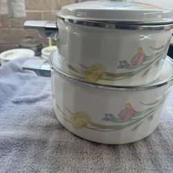 Mikasa Set Of Pots They See Use In Excellent Condition 