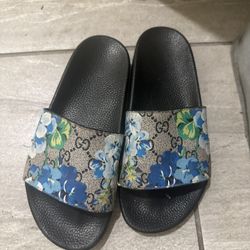 Woman’s Shoes 