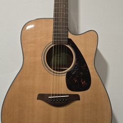 Yamaha Acustic Electric Guitar 