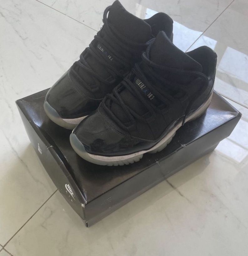 Air Jordan 11 Low “Space Jam” – Size 9 (Worn, With Box)