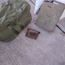 1930 German Military Jerrycan And Lg Duffle Bag 