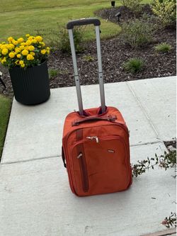 TUMI carry on luggage Maleta