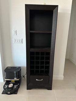 Standing bar with wine rack