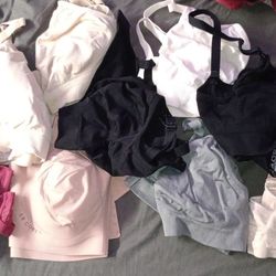 🌟 Hands-Free Nursing Bras – Like New 🌟