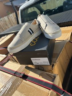Women’s shoes selling in Bulk