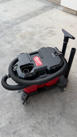 Milwaukee M18 6 gal shop vac