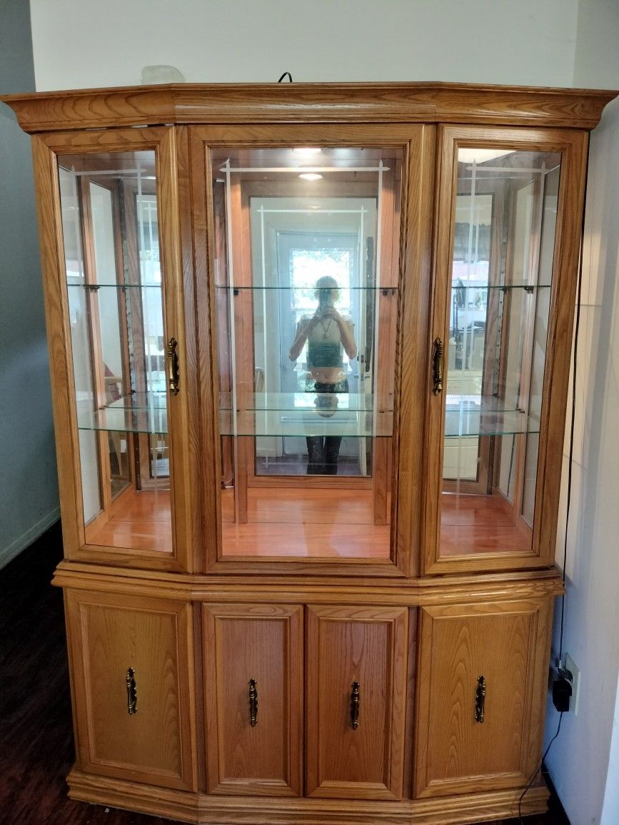China Cabinet And Hutch