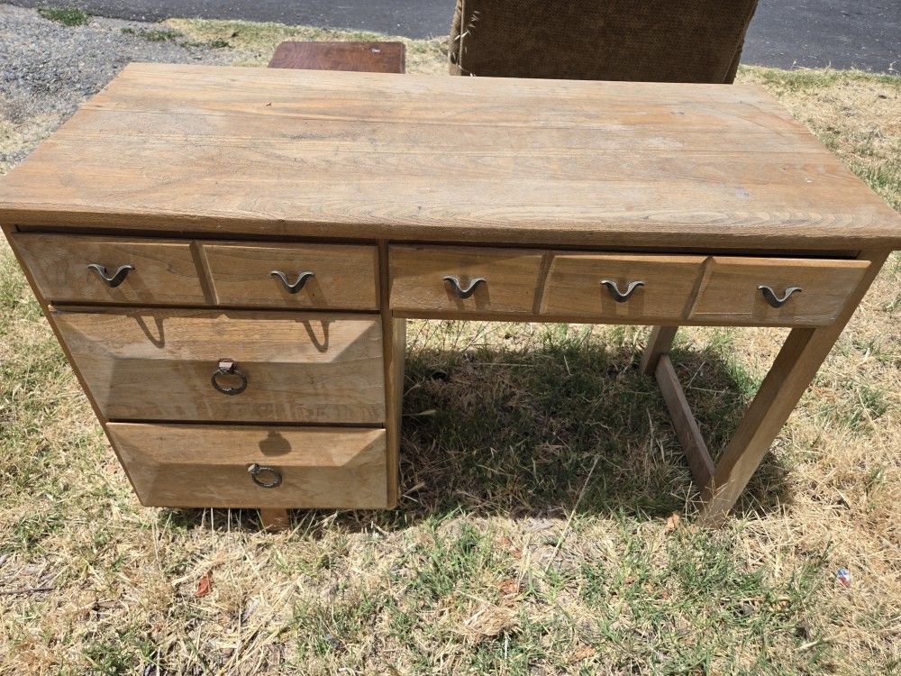 Free Desk, Chair, Nordic Trac On Street. Allan Ave