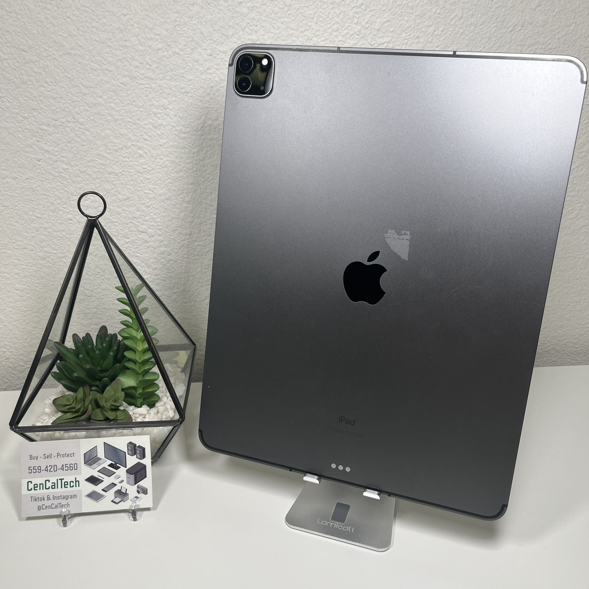 iPad Pro 12.9 inch 5th Gen 128GB (Wi-Fi+LTE) Space Gray In Very Good Condition 