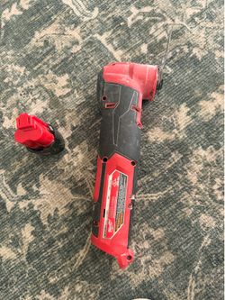 Milwaukee  Multi-Tool
