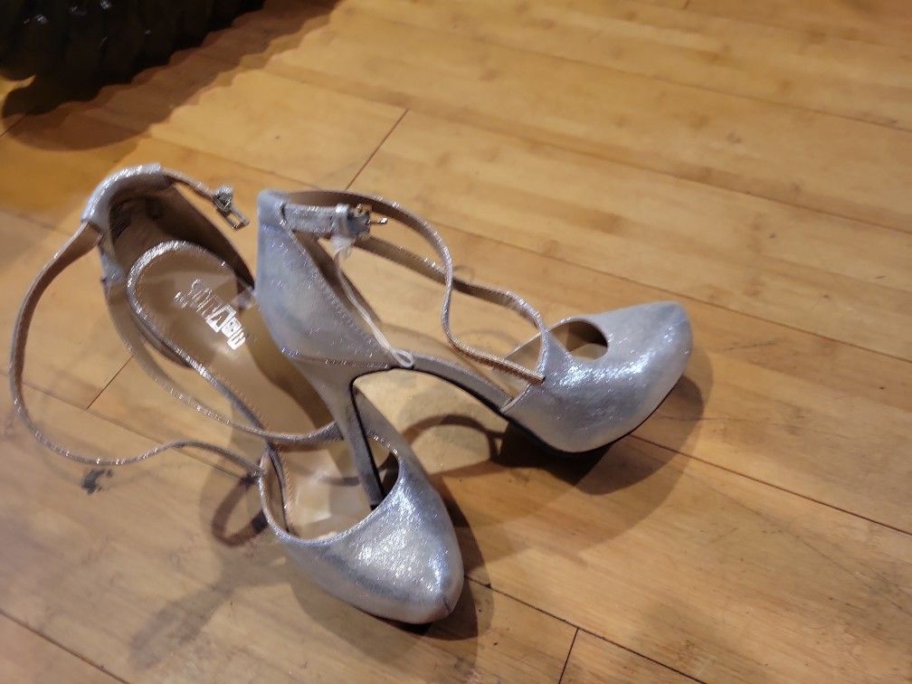 Party Dress Shoes For Any Occasion Please See Description $25 OBO