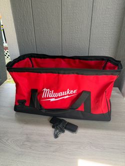 Milwaukee Tool Bag (22 in)