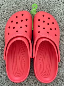 NWT - Classic Crocs “Neon Watermelon” Pink M10/W12
