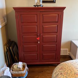 Armoire/Cabinet New Price $70