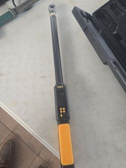 Digital torque Wrench