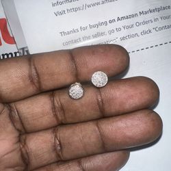 10k Circular Diamond Earrings 