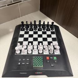 Millennium ChessGenius Electronic Chess Computer - Complete Set