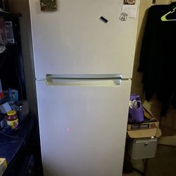 Apartment Refrigerator 