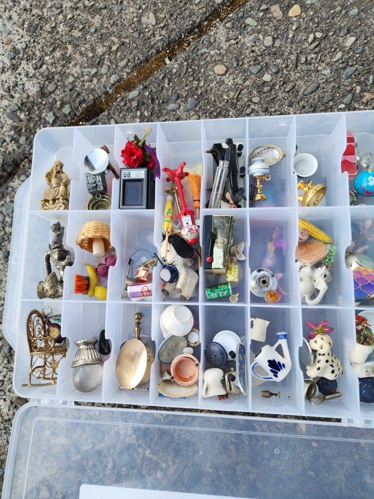 dollhouse kits Mix