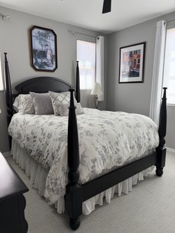5 piece Queen Bedroom Set $650