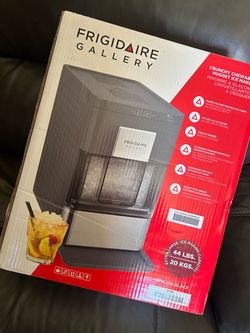Frigidaire Gallery Nugget Ice Maker EFIC256 Black