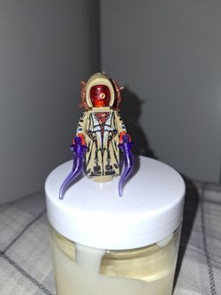 LEGO Minifigure with Accessory