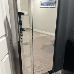 Jewerly Mirror Cabinet With Photo Frames