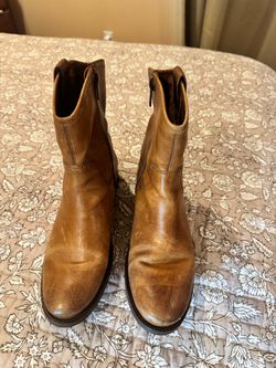 Brown leather boots Vince Camuto Size 9.Women