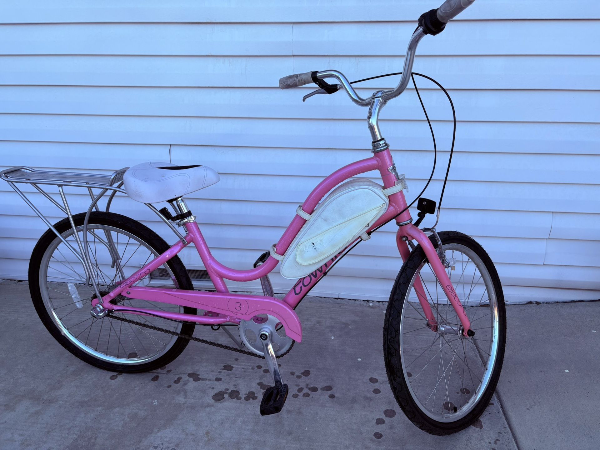 Pink Townie Adult bike